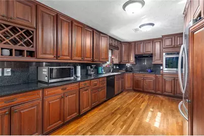 2272 Stag Run, Suwanee, GA 30024 - Photo 3