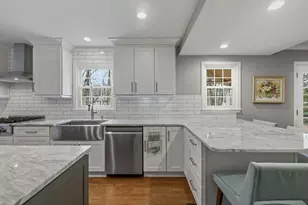 5147 Meadowlake Dr, Dunwoody, GA 30338 - Photo 9