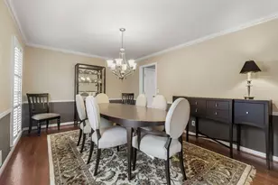5147 Meadowlake Dr, Dunwoody, GA 30338 - Photo 3