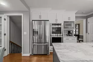 5147 Meadowlake Dr, Dunwoody, GA 30338 - Photo 11