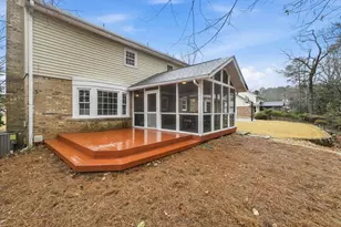 5147 Meadowlake Dr, Dunwoody, GA 30338 - Photo 21