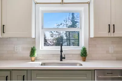 1340 Vine Street NE, Gainesville, GA 30501 - Photo 13