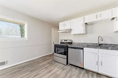 850 King Road, Jonesboro, GA 30236 - Photo 7