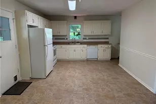 3013 Barcelona Way, Conyers, GA 30012 - Photo 7