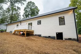 83 Crestwood Dr, Hartwell, GA 30643 - Photo 9