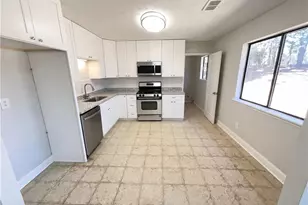 1355 Fernhill Dr, Lawrenceville, GA 30044 - Photo 9