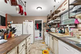 266 Robin Hood Dr, Murrayville, GA 30564 - Photo 11