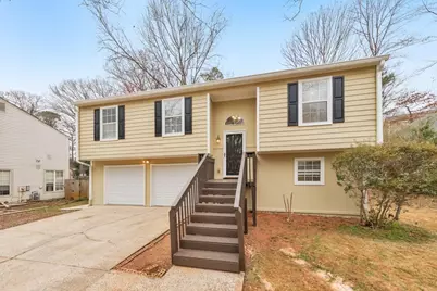 1818 Crescent Hill Drive NW, Acworth, GA 30102 - Photo 1