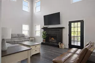 302 Mountberry Ct, Loganville, GA 30052 - Photo 5