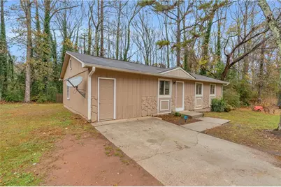 3368 Lincolndale Court, Ellenwood, GA 30294 - Photo 5