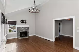 86 Woodstock Rd, Roswell, GA 30075 - Photo 9