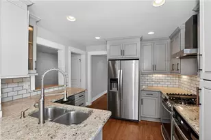 86 Woodstock Rd, Roswell, GA 30075 - Photo 15