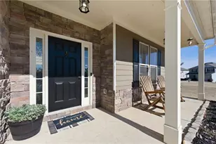 225 Brks Vlg Dr, Pendergrass, GA 30567 - Photo 3