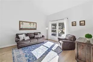 210 Leeward Ln, Roswell, GA 30076 - Photo 15