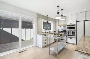 210 Leeward Ln, Roswell, GA 30076 - Photo 7