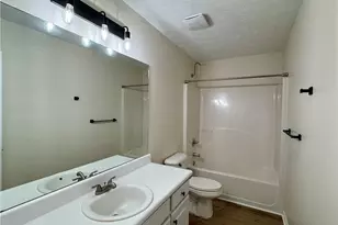 920 Roxeywood Dr, Winder, GA 30680 - Photo 11