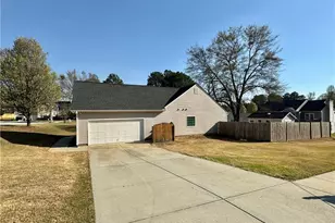 920 Roxeywood Dr, Winder, GA 30680 - Photo 15