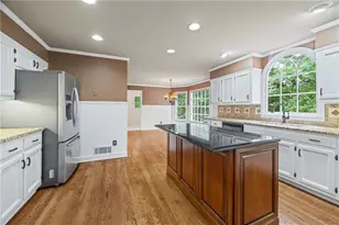 2205 Parliament Dr, Lawrenceville, GA 30043 - Photo 17