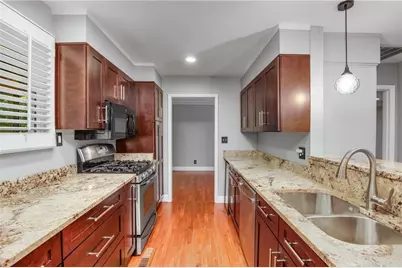 3643 Woodstream Circle NE, Atlanta, GA 30319 - Photo 9