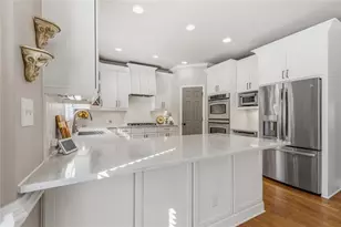 4585 Park Brooke Ct, Cumming, GA 30040 - Photo 9