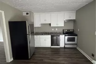 393 Stone Mountain St, Lawrenceville, GA 30046 - Photo 3