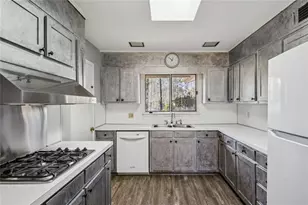 6375 River Overlook Dr NW, Atlanta, GA 30328 - Photo 19