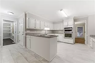 4397 Windsor Oaks Cir, Marietta, GA 30066 - Photo 11