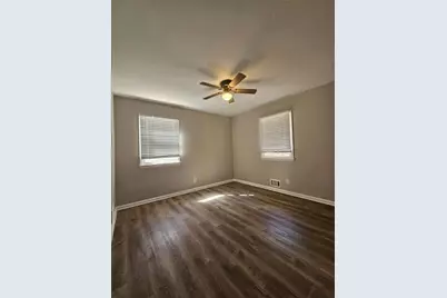 1058 Phillips Circle, Forest Park, GA 30297 - Photo 11