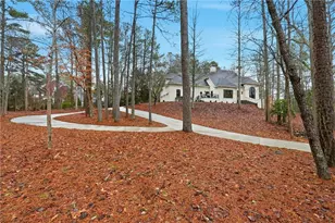 12995 Bucksport Dr, Roswell, GA 30075 - Photo 3