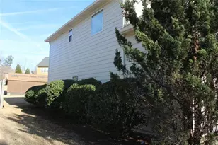 951 Rock Elm Dr, Auburn, GA 30011 - Photo 5