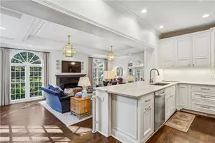 985 Club Commons Cir NE, Brookhaven, GA 30319 - Photo 11