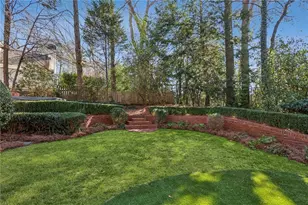 985 Club Commons Cir NE, Brookhaven, GA 30319 - Photo 33