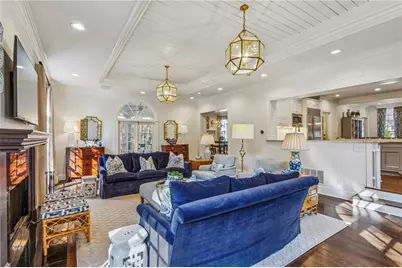 985 Club Commons Circle NE, Brookhaven, GA 30319 - Photo 9