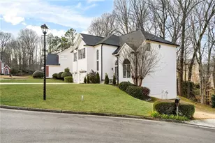 3245 Kittiwake Cir, Peachtree Corners, GA 30092 - Photo 3