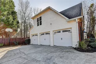 4910 Wimborne Ct, Suwanee, GA 30024 - Photo 3