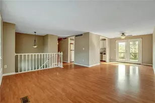 10415 Plantation Bridge Dr, Alpharetta, GA 30022 - Photo 7