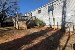 10415 Plantation Bridge Dr, Alpharetta, GA 30022 - Photo 3