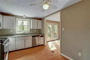 10415 Plantation Bridge Dr, Alpharetta, GA 30022 - Photo 13