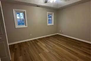 6160 Shoreland Cir, Buford, GA 30518 - Photo 9