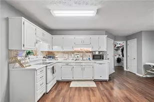 160 Azalea Dr, Winder, GA 30680 - Photo 7