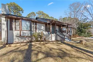 8951 Country Club Dr, Douglasville, GA 30134 - Photo 9