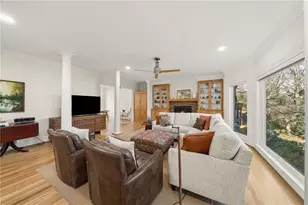 3877 Downing Ln NE, Brookhaven, GA 30319 - Photo 7