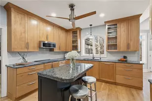 3877 Downing Ln NE, Brookhaven, GA 30319 - Photo 13