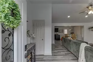 632 Hidden Springs Ct, Sugar Hill, GA 30518 - Photo 3