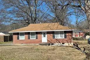 880 White Oak Dr, Forest Park, GA 30297 - Photo 1