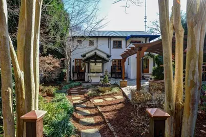 1090 Vista Trail NE, Atlanta, GA 30324 - Photo 19