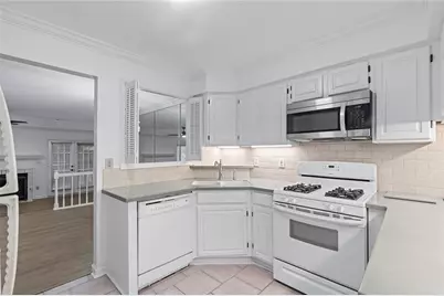 103 Mary Gay Court, Decatur, GA 30030 - Photo 3