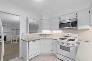 103 Mary Gay Ct, Decatur, GA 30030 - Photo 3