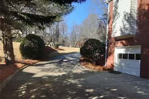 3885 Waterford Dr, Suwanee, GA 30024 - Photo 39