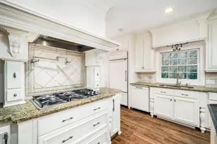 8915 Huntcliff Lake Ct, Sandy Springs, GA 30350 - Photo 19